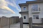 Duplex de vanzare la Bucovat parter + etaj ,pod, 2 dormitoare ,living , 2 bai ,bucatarie suprafata utila 100 mp teren 250 mp 0745758440