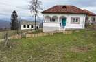 Casă cu 2 camere cu Teren 1000 Mp în Oțelu