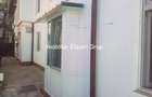 4 Camere: Calea Calarasilor-Popa Nan,curte - 1