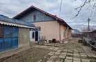 Se oferă spre vânzare / închiriere clădire cu spațiu comercial - 10