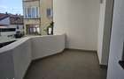 De inchiriat apartament 3 camere, centru, decomandat 2 bai, balcon - 2