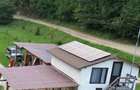 Teren amenajat cu casa de vacanta, lac, foi?oare si pontoane la baza padurii. - 10