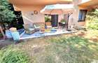 Ap.2 cam + terasa + curte + boxa+ loc parcare subteran Perla Residence