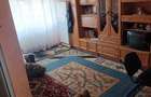Proprietar.Vand apartament cu 2 camere decomandat,pre?.22.000 negociabil.tel - 4