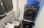 Trei camere decomandat ultra-renovat 2 bai Mcdonalds etaj 2 - 9