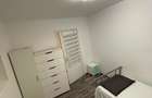 Inchiriez 2 camere intr-un apartament cu 3 - 12