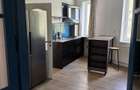 Inchiriez apartamet la casa cu curte comuna - 2
