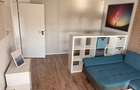 Apartament cu doua camere, decomandat, Soarelui