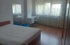 Inchiriez apartament 3 camere - 4