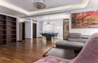 4 camere| semineu| piscina interioara | sauna | sala de sport| parcare