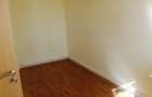 Apartament cu 3 camere semidecomandat în Micro 14 - 4