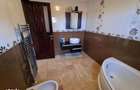 Vila exclusivista cu livada privata si jacuzzi exterior langa Ploi - 7