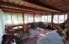 Teren de 900 mp cu cabana rustica, intr-o zona linistita