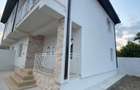 Casa de vanzare P+1E tip duplex - 3