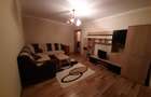Inchiriez apartament 2 camere decomandat zona Soarelui - 1