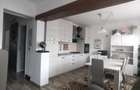 Vand apartament cu 3 camere
