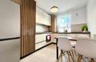 Apartament spatios 3 camere decomandat, parcare, zona Coresi, 3-6 luni