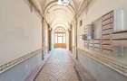 Inchiriez apartament 3 camere, Ultracentral, B-dul. Revolutiei, et.1 - 4