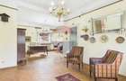 Un apartament pe nivel in vila interbelica | Ferdinand - Sf. Stefan - Bucuresti (Bucuresti-Ilfov)