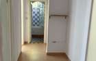Inchireiz apartament cu 3 camere, nemobilat, decomandat, etajul 1 / 10, pe termen lung situat in Oradea,pe b-dul Dacia - 6