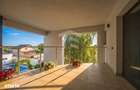 Vila 342 mp cu piscina ?i 800 mp teren / 4 dormitoare / Plea?a