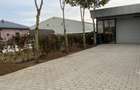 Inchiriere Hala Spa?iu Comercial 300 mp Showroom, Depozit, Produc?ie - 1