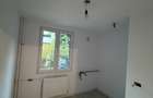 Direct proprietar . Apartament 3 camere , decomandat . - 4