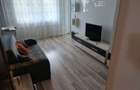 Proprietar inchiriez apartament cu 3 camere 70mp etajul 1, 3 balcoane micro 38 in spate la statia de autobuz 1800lei - 2