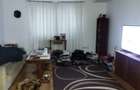 Vand casa cu 10 camere in zona 7 Noiembrie - 2