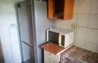 Inchiriez 1 camera intr un apartament cu 3 camere zona PACURARI COPOU