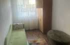 Inchiriez apartament in zona Aleea Plopilor, Targu Jiu. Apartamentul dispune de toate utilitatile necesare si se afla la parter.