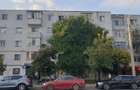 Vand apartament cu 2 camere,40,19m2,pre? 100.000 de euro.Telefon: ,in Bld.Primaverii 17C