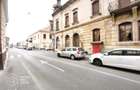 Spatiu langa Piata Catedralei, intrare din strada, str. Vasile Goldis - 1