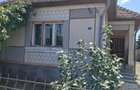 Vand casa cu 2 camere Mediesu Aurit - 2