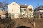 De vanzare vila Cuvin - 2