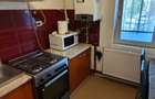 Inchiriez apartament 2 camere decomandat, etaj 2/4, 1 MAI, zona Pelendava - 4