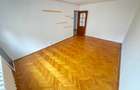 Apartament 2 camere zona Poarta 6 cu Centrala si Loc de Parcare