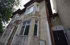 Apartament cu 6 camere decomandat în Calea Călărașilor - 1