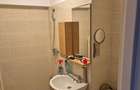 Proprietar , inchiriez apartament , renovat , 4 camere ,zona buna. - 8