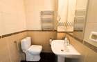 Apartament cu 3 camere decomandat în P-ța Victoriei - 25