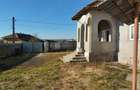 Casa la tara de vanzare - 1