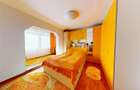 Apartament cu 3 camere decomandat în Noua - 4