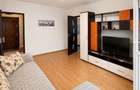 Apartament 2 camere, 50 mp, decomandat, ideal locuin?a sau spa?iu comercial. Proprietar - 1