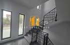Apartament cu 7 camere decomandat în Găvana - 1