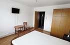 De inchiriat apartament 2 camere, et. 3, zona Hotel - 10