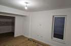 Apartament cu 3 camere decomandat în Tractorul - 10