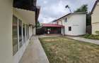 Casă cu 4 camere cu Teren 420 Mp în Giurgiului - 1