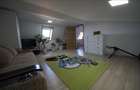 Apartament cu 4 camere decomandat în Tractorul - 27