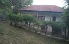 Casa la tara ,in stare buna - 1