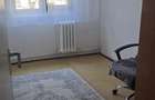 Inchiriez apartament cu 3 camere , decomandat , zona Canta bariera Comat. Etaj 1 4. 1 baie, 1 ba - 3